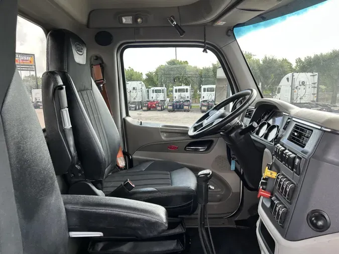 2020 Peterbilt 567