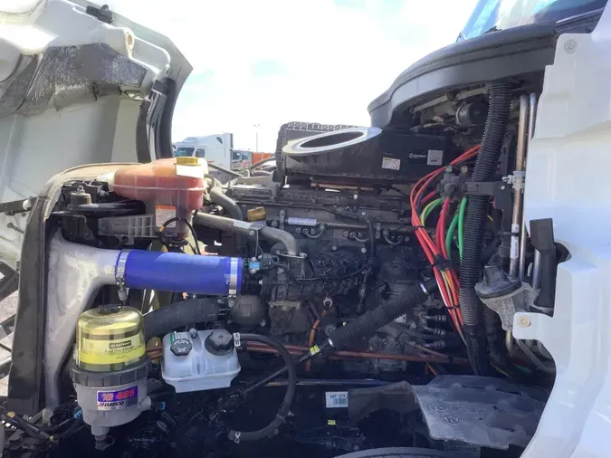 2022 Freightliner Cascadia 126