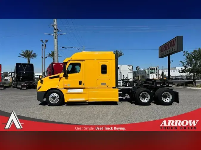 2020 FREIGHTLINER CA126
