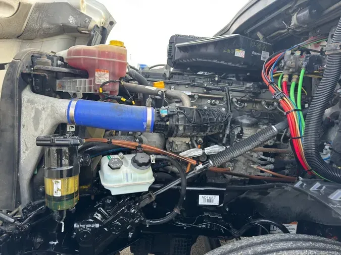 2022 FREIGHTLINER Cascadia 126