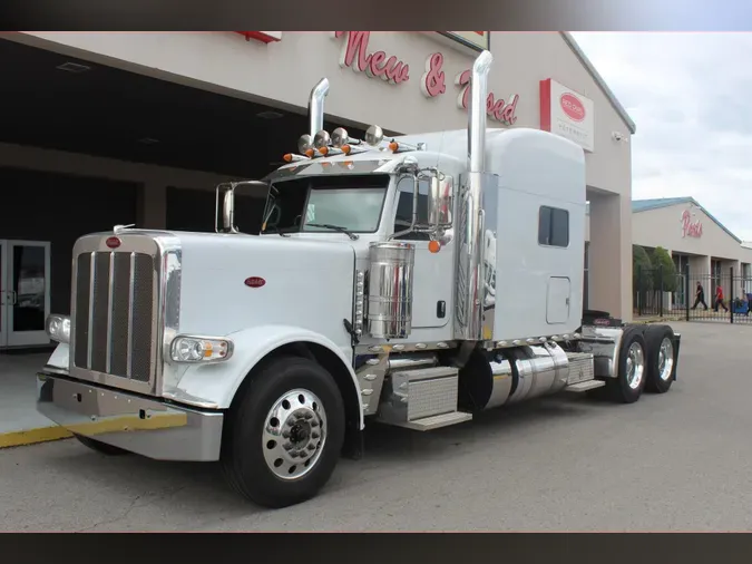 2022 Peterbilt 389