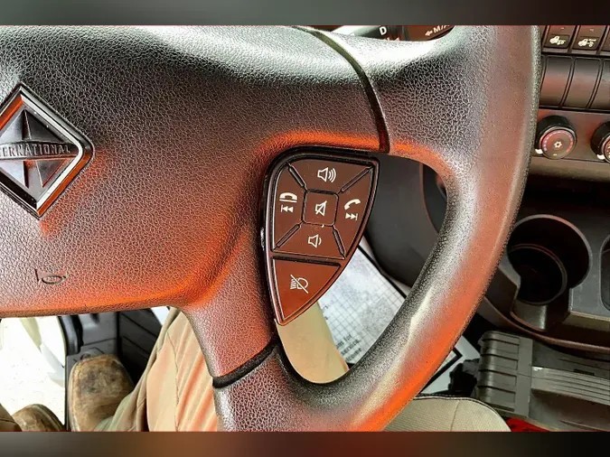 2019 INT LT625 6x41fcf93121e32ee51f4603f6cec9310a5