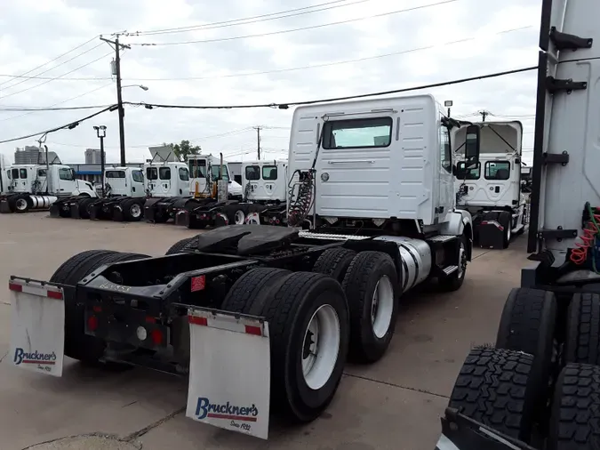 2017 VOLVO VNL64TRACTOR