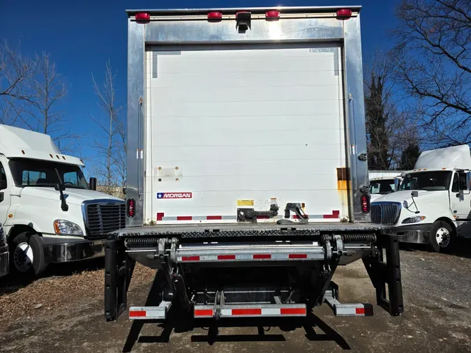 2018 FREIGHTLINER/MERCEDES M2 106