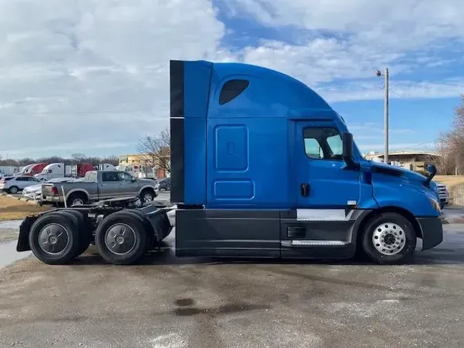 2021 Freightliner Cascadia