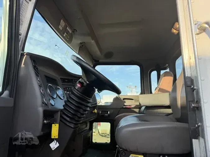 2019 KENWORTH T370