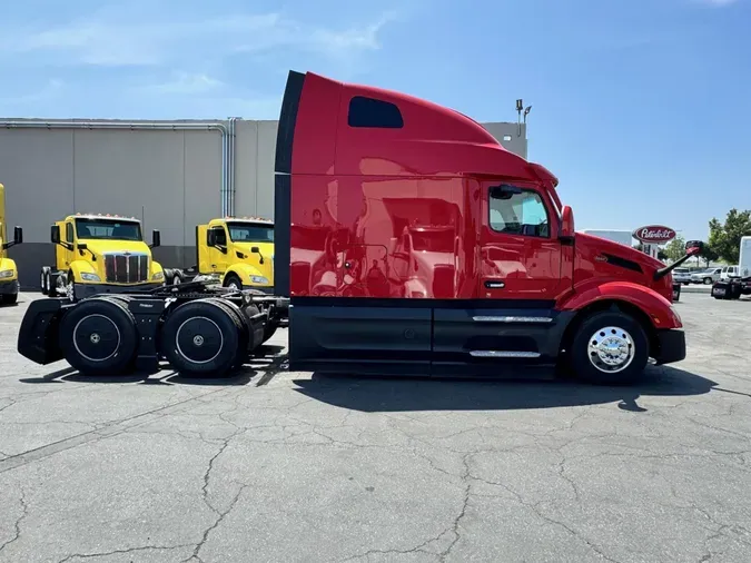 2023 Peterbilt 579