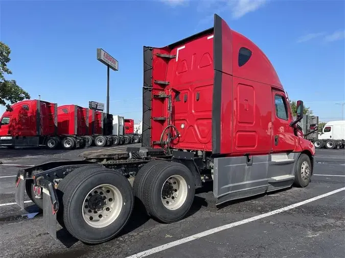 2021 FREIGHTLINER CA126