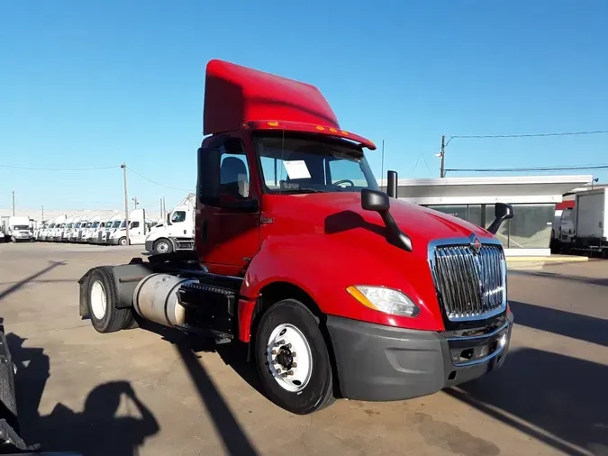 2020 NAVISTAR INTERNATIONAL LT625 DAYCAB S/A