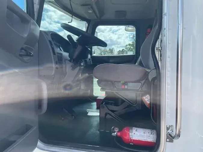 2020 Peterbilt 337