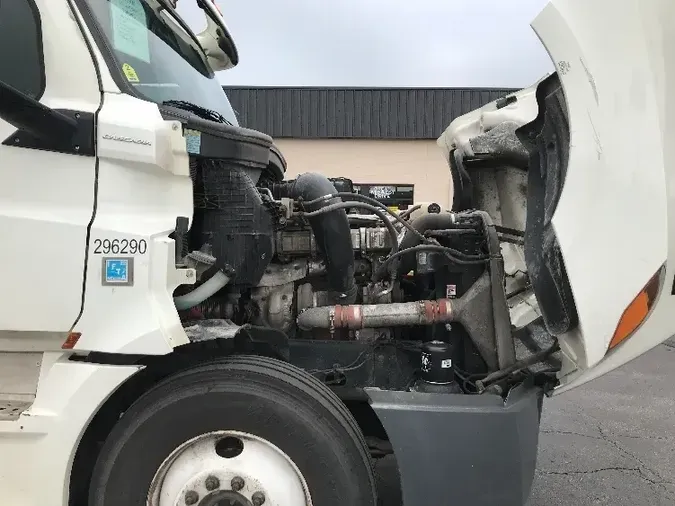 2018 Freightliner T12664ST