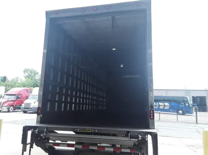 2019 FREIGHTLINER M2 106