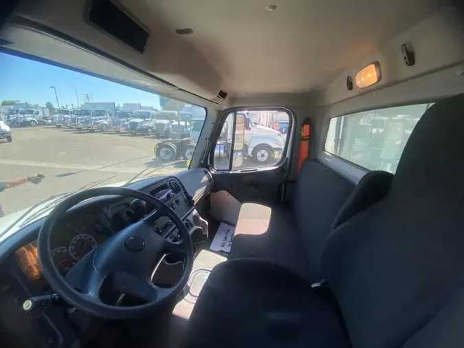 2020 FREIGHTLINER/MERCEDES M2 106