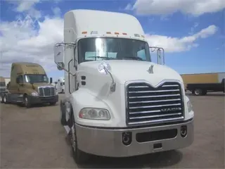 2015 MACK PINNACLE CXU612