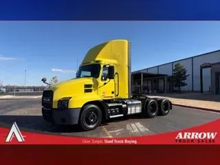 2022 MACK AN64T