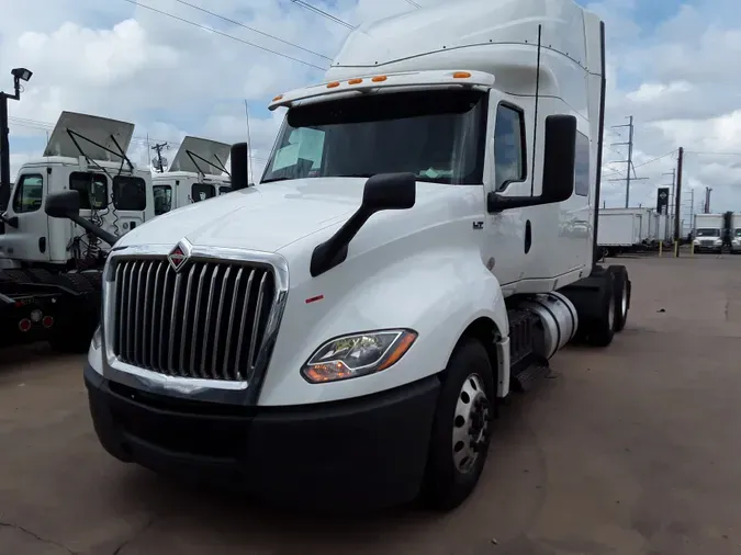 2019 NAVISTAR INTERNATIONAL LT625 SLPR CAB