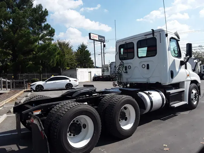 2018 FREIGHTLINER/MERCEDES CASCADIA 125