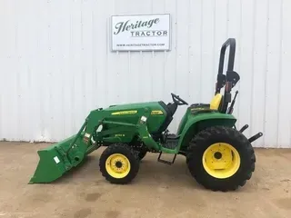 2015 John Deere 3032E