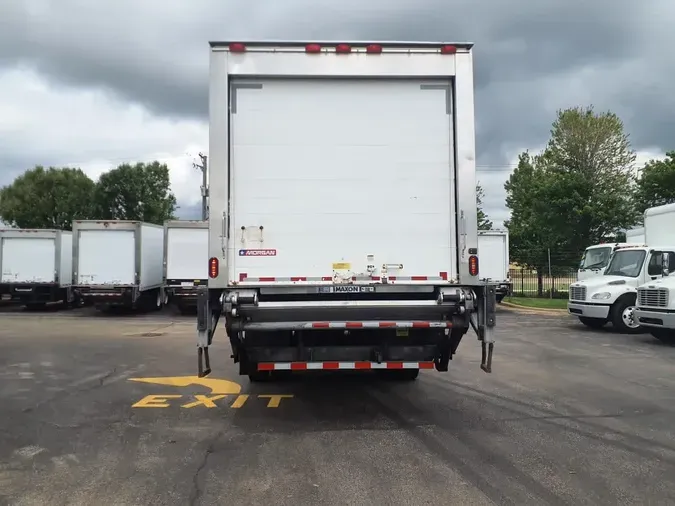 2019 FREIGHTLINER M2 106