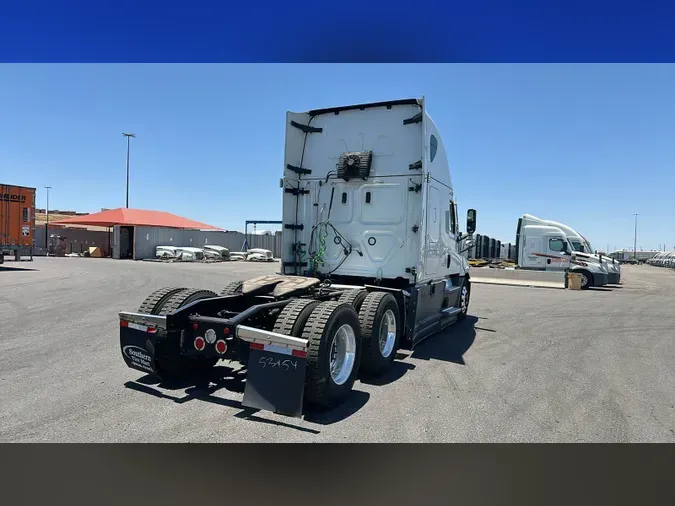 2022 Freightliner Cascadia 126