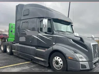 2024 VOLVO VNL64T860