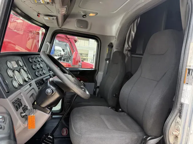 2022 Peterbilt 3892001303cae2619c04520fc92a773829f