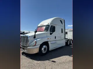 2019 FREIGHTLINER/MERCEDES CASCADIA 125