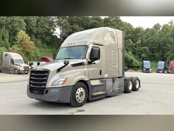2021 Freightliner Cascadia 126
