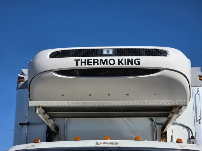 2015 FREIGHTLINER/MERCEDES M2 106