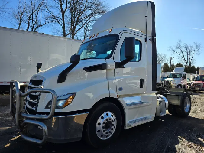 2019 FREIGHTLINER/MERCEDES NEW CASCADIA 116200562035821e280b2bd92c69c28c8e3