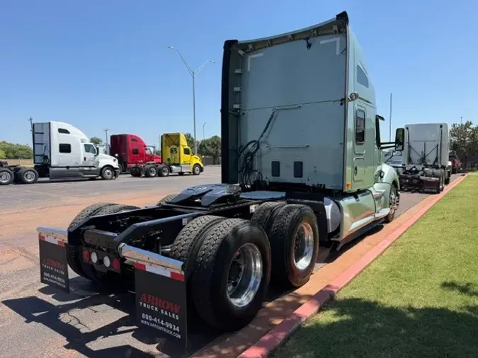 2021 KENWORTH T680