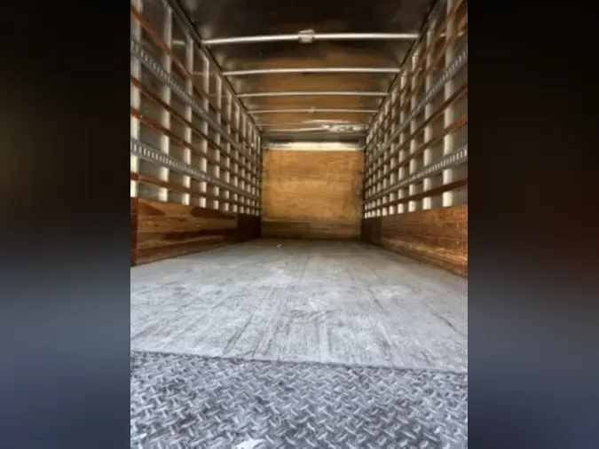 2016 FREIGHTLINER M2 106