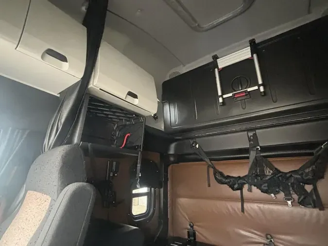 2022 Freightliner Cascadia 126200af804ea14619ff380d9998cff7946