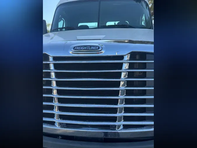 2014 FREIGHTLINER/MERCEDES CASCADIA 113