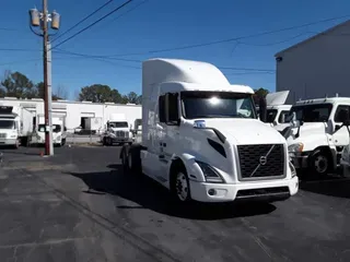 2020 VOLVO VNR64T-640