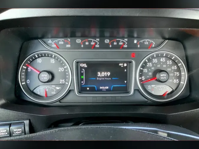 2019 INT LT625 6x4