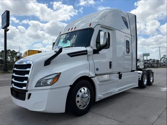 2022 Freightliner PT126SLP
