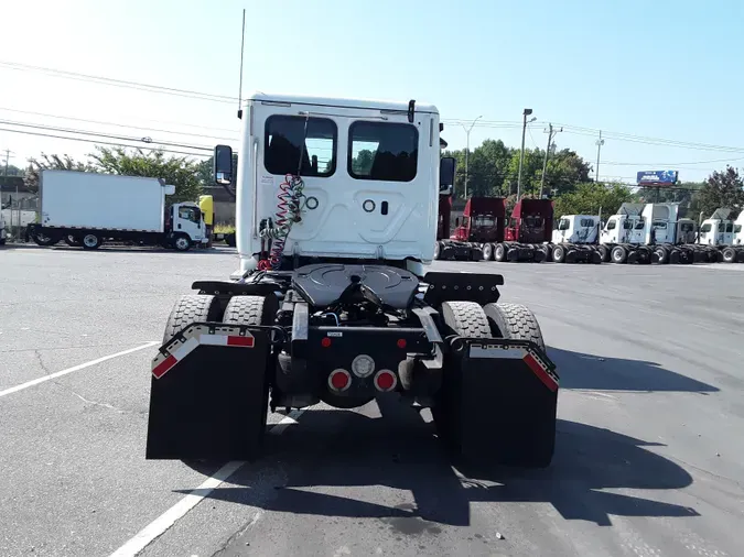 2018 FREIGHTLINER/MERCEDES CASCADIA 113