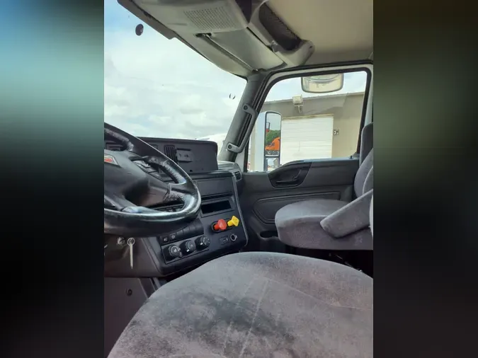 2020 NAVISTAR INTERNATIONAL LT625 DAYCAB T/A