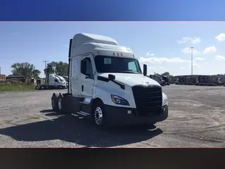 2021 Freightliner Cascadia 126