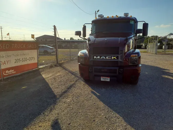 2020 MACK TRUCKS, INC. ANTHEM 64T