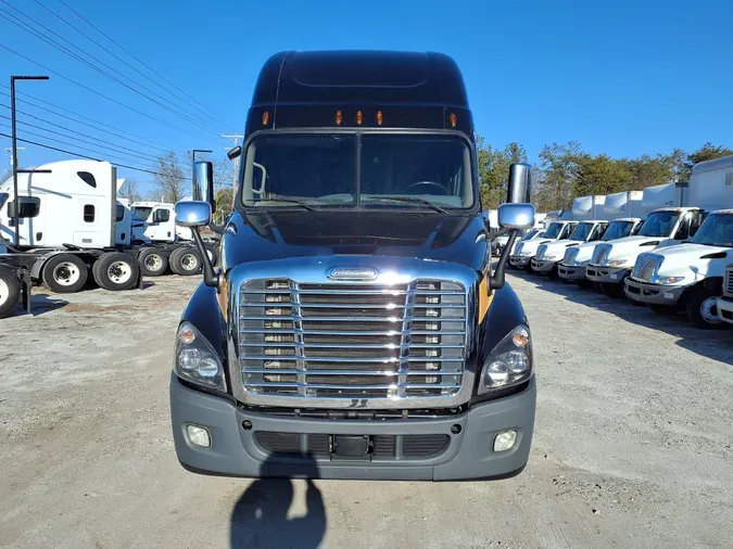 2020 FREIGHTLINER/MERCEDES CASCADIA 125