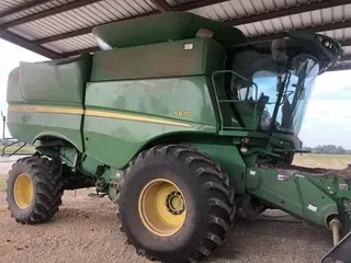 2012 John Deere S670