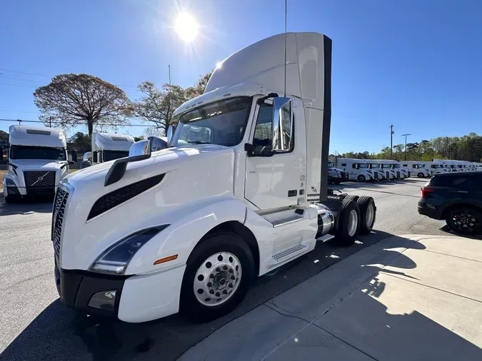 2018 Volvo VNL64T300