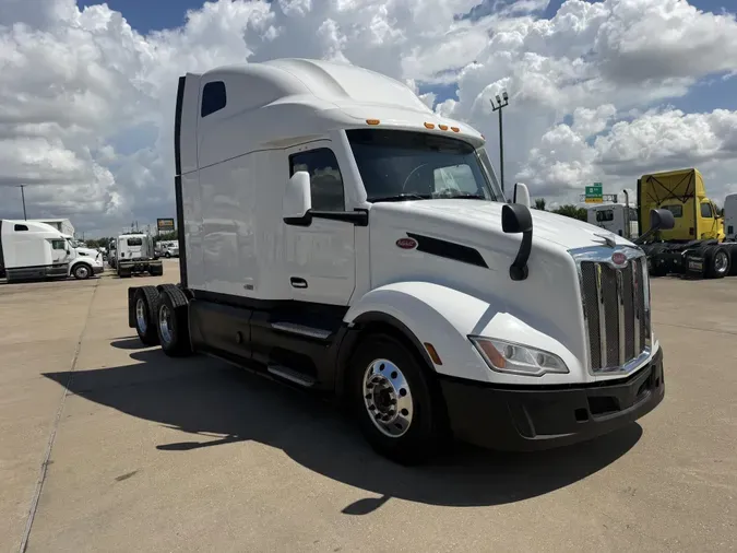 2022 Peterbilt 5792024e1c1ddd6e7d20b4d97642d067afb