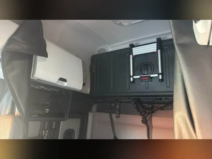 2022 Freightliner Cascadia 126202544e7333b35592f31b19712b5a630