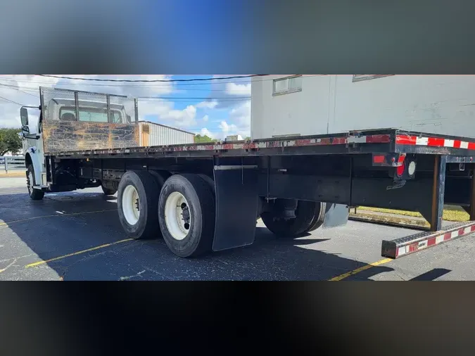 2016 FREIGHTLINER M2 106