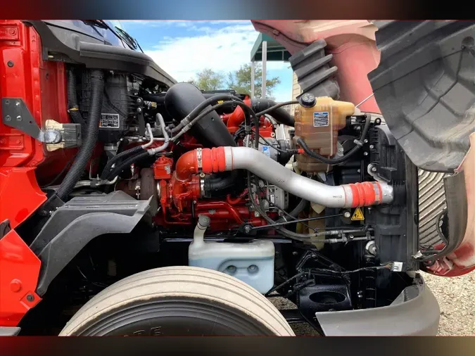 2023 INT LT625 6X4202b92fda9094d5e325178193906704f