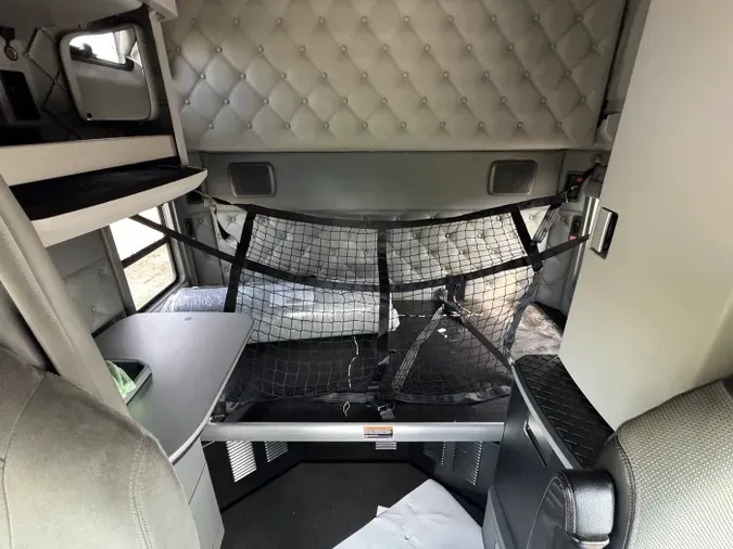 2022 Kenworth T680