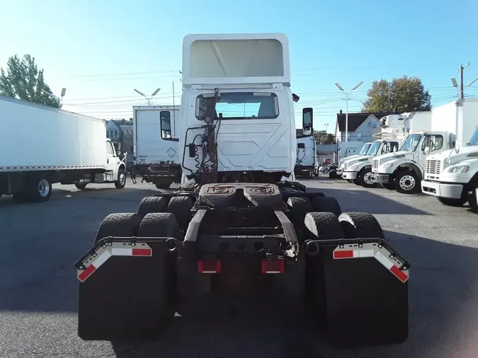 2019 NAVISTAR INTERNATIONAL LT625 DAYCAB T/A